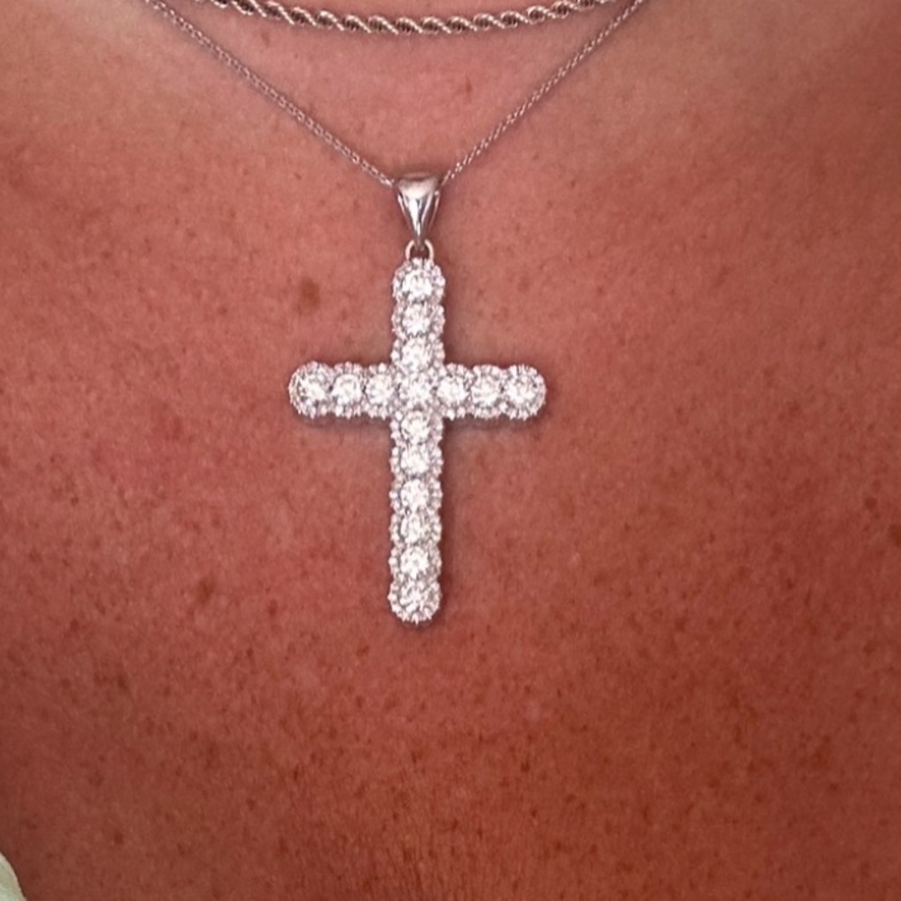 Elegant Silver Cross Pendant Necklace